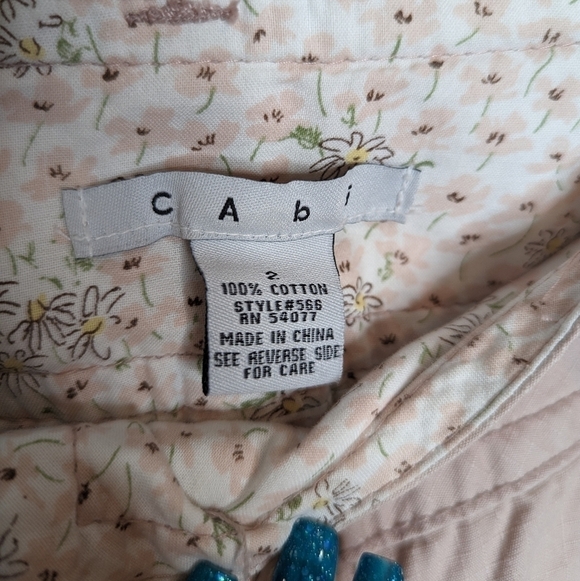 Cabi Frosted Pink Cargo Cropped Pants - Picture 8 of 16